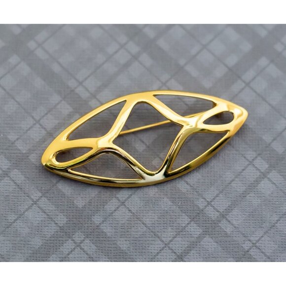 Vintage Gold Tone Avant Garde Brooch by Monet - G26 - Picture 1 of 2